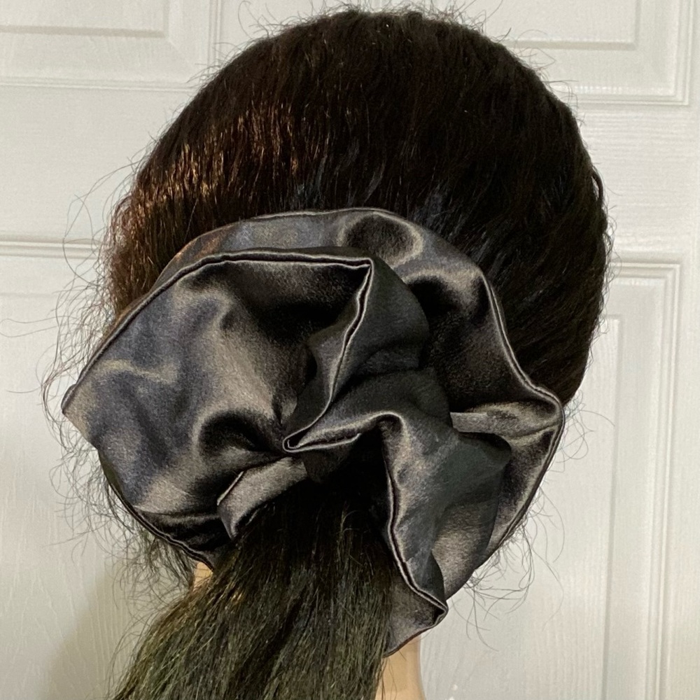 Handmade women grey satin oversized scrunches. NWT. Condition. - Picture 2 of 6